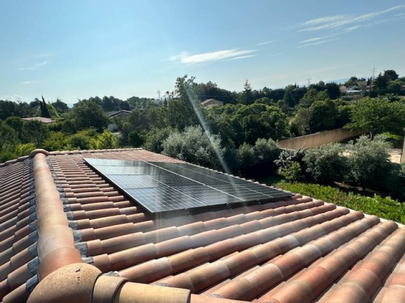 Panneaux photovoltaïques pour autoconsommation chez un particulier à Carpentras